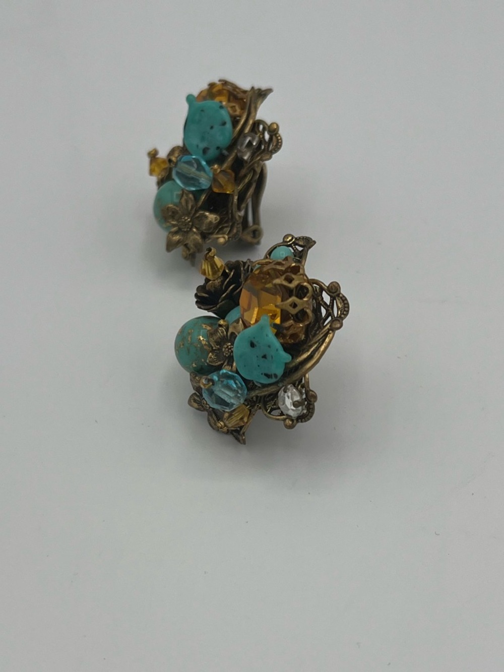 Unsigned Miriam Haskell Robin's Egg Blue Four-Strand Bracelet & Filigree Earring - Picture 5 of 13